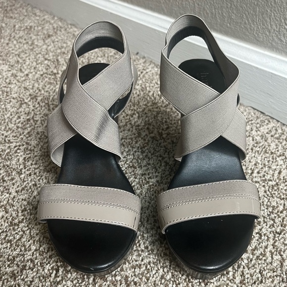 Charles by Charles David Patent Elastic Strappy Wedge Sandals - Picture 2 of 7